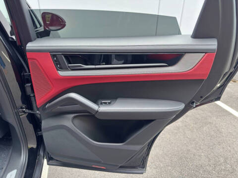 2024 Porsche Cayenne