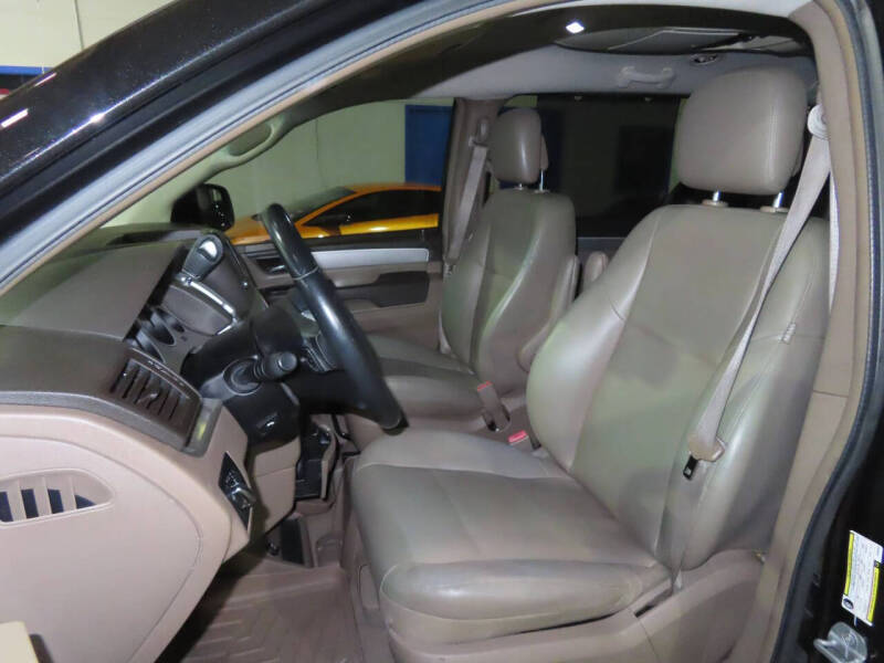 2012 Volkswagen Routan