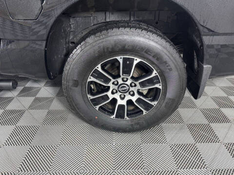 2024 Nissan Titan SV