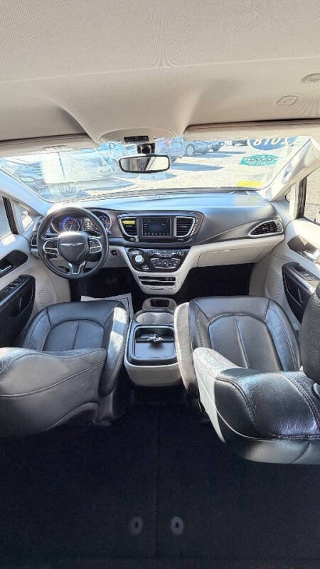 2018 Chrysler Pacifica Touring L