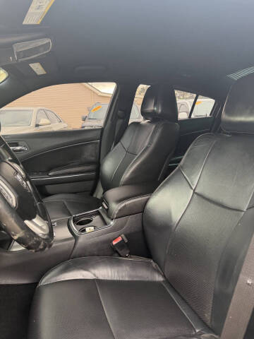 2013 Dodge Charger SXT