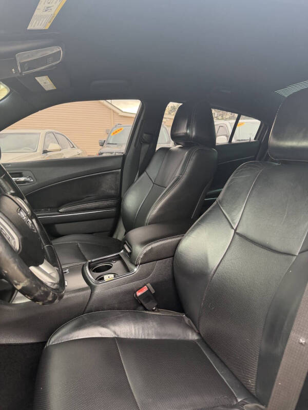 2013 Dodge Charger SXT