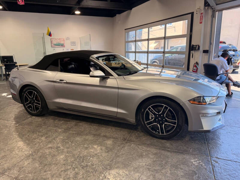 2020 Ford Mustang EcoBoost Premium