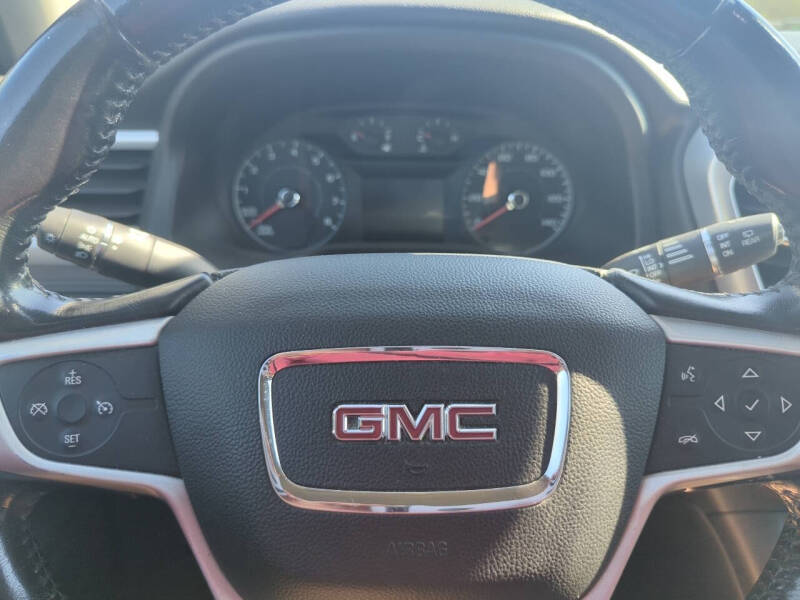 2017 GMC Acadia SLE-2