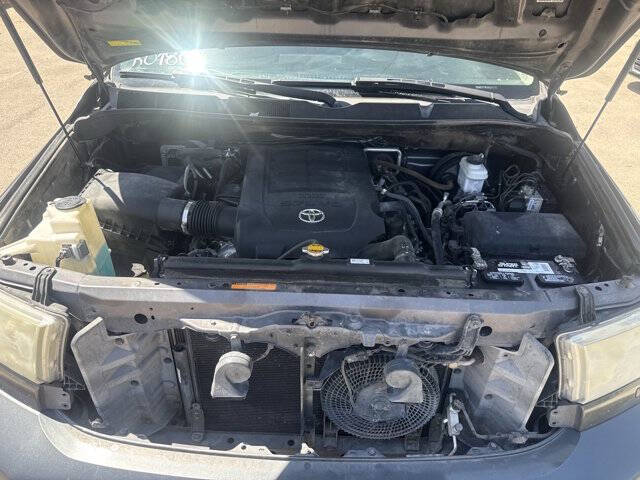 2017 Toyota Sequoia SR5
