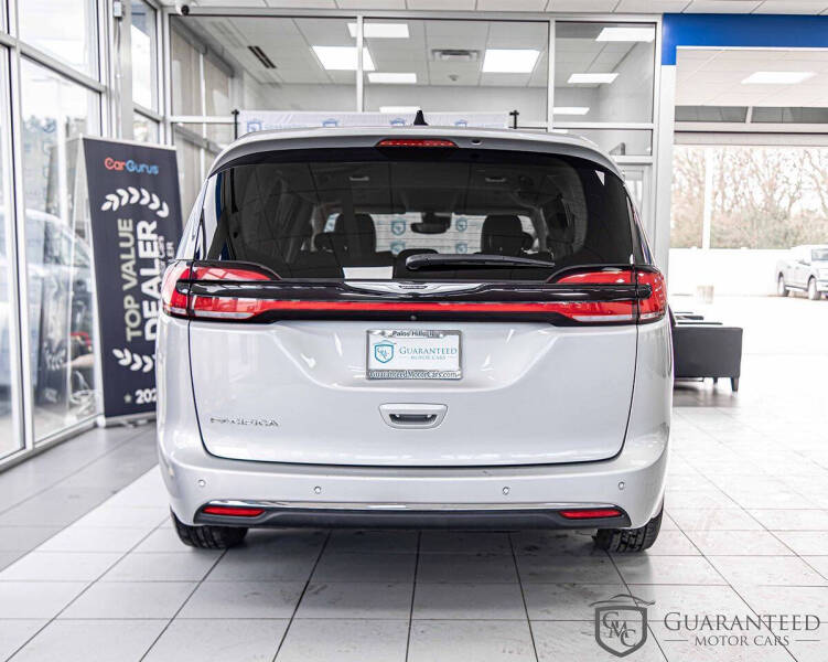 2024 Chrysler Pacifica Touring L