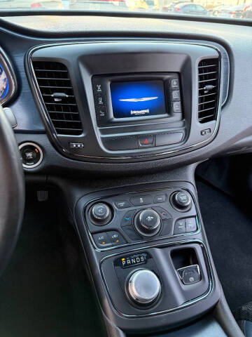 2015 Chrysler 200 S
