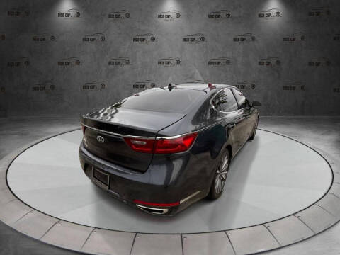 2017 Kia Cadenza Premium