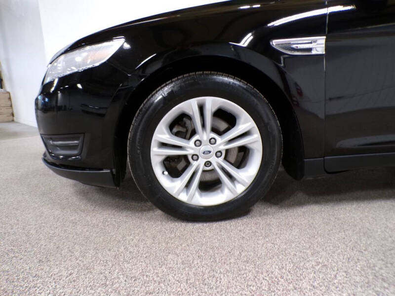 2018 Ford Taurus SEL