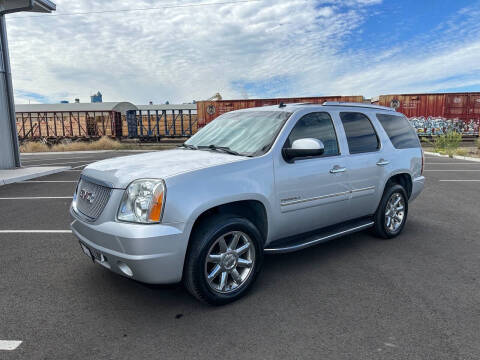 2013 GMC Yukon for sale at HENLEY MOTORS in Shady Cove OR