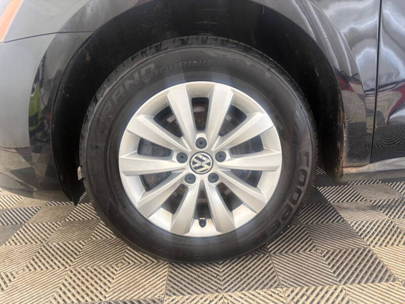 2015 Volkswagen Passat 1.8T Wolfsburg Edition