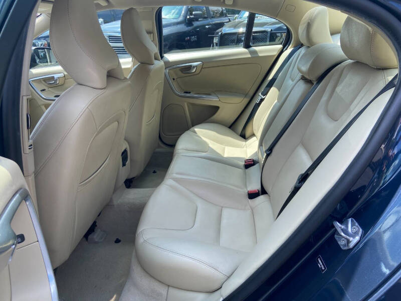 2015 Volvo S60 T5 Drive-E Platinum