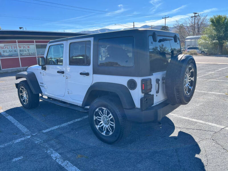 2011 Jeep Wrangler Unlimited Sport photo 4