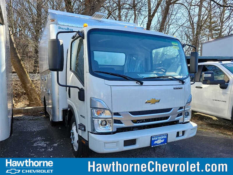 2024 Chevrolet Low Cab Forward Base's photo