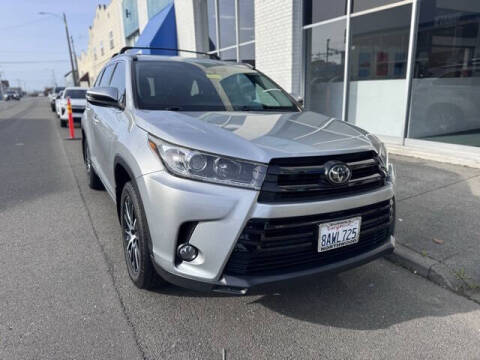 2017 Toyota Highlander SE