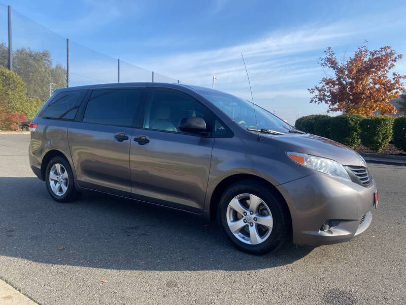 2014 Toyota Sienna L
