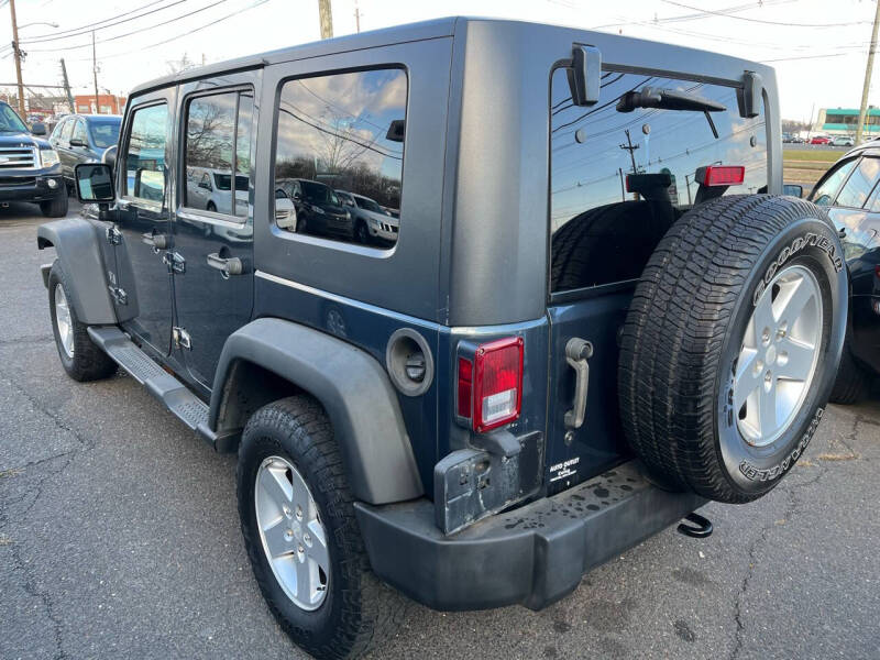 2008 Jeep Wrangler Unlimited X photo 2