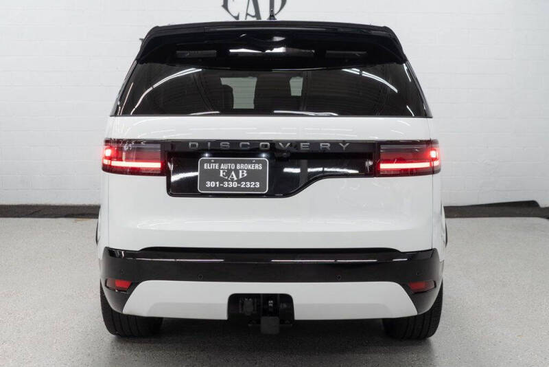 2024 Land Rover Discovery P300 Dynamic SE