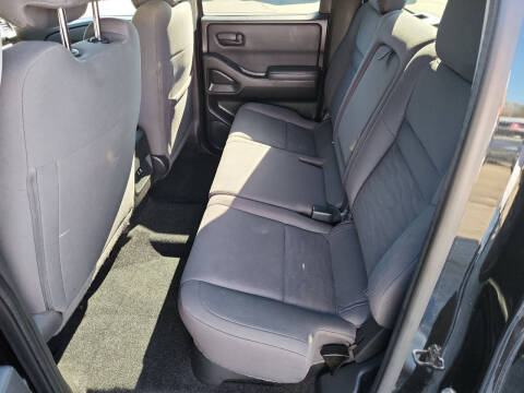 2022 Nissan Frontier SV