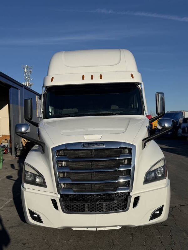 2022 Freightliner Cascadia