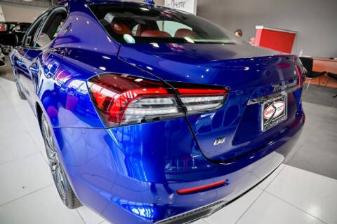 2022 Maserati Ghibli Modena Q4