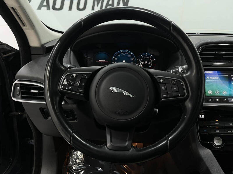 2017 Jaguar F-PACE 35t Prestige