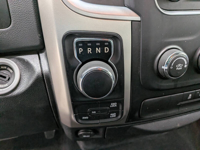 2016 RAM 1500 SLT