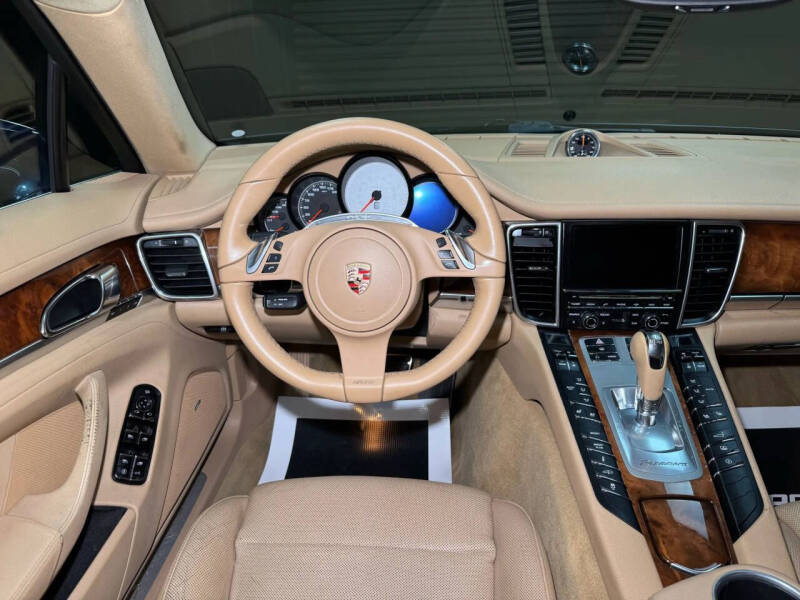 2012 Porsche Panamera