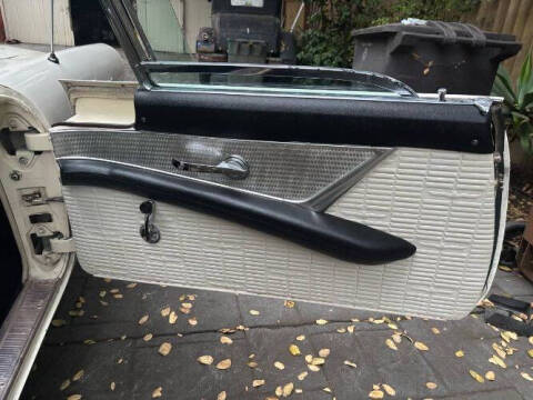 1957 Ford Thunderbird