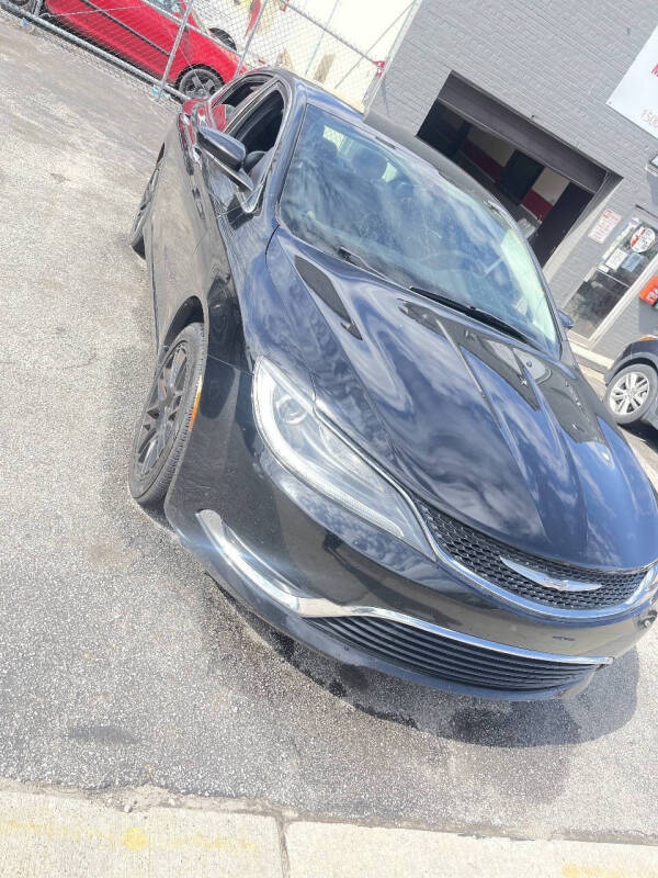 2017 Chrysler 200 Limited Platinum