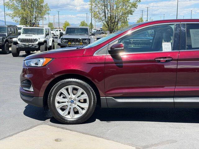 2022 Ford Edge Titanium
