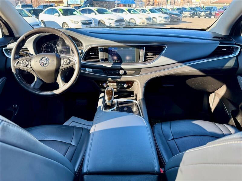 2020 Buick Enclave Essence