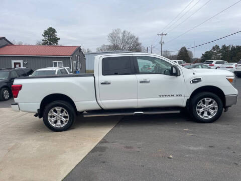 2017 Nissan Titan XD SV