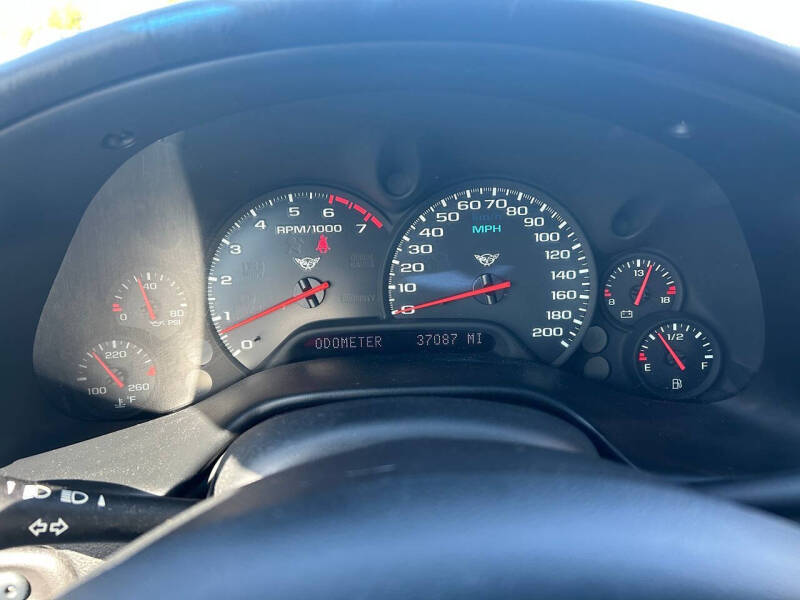 2004 Chevrolet Corvette