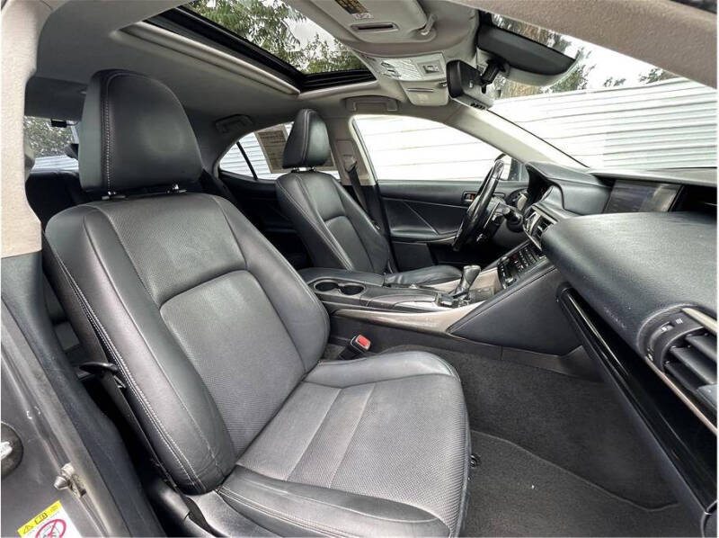 2017 Lexus IS 200t