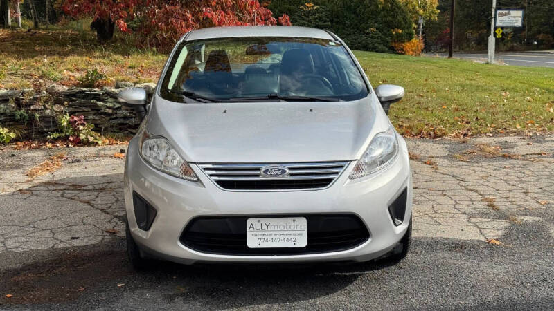 2013 Ford Fiesta SE