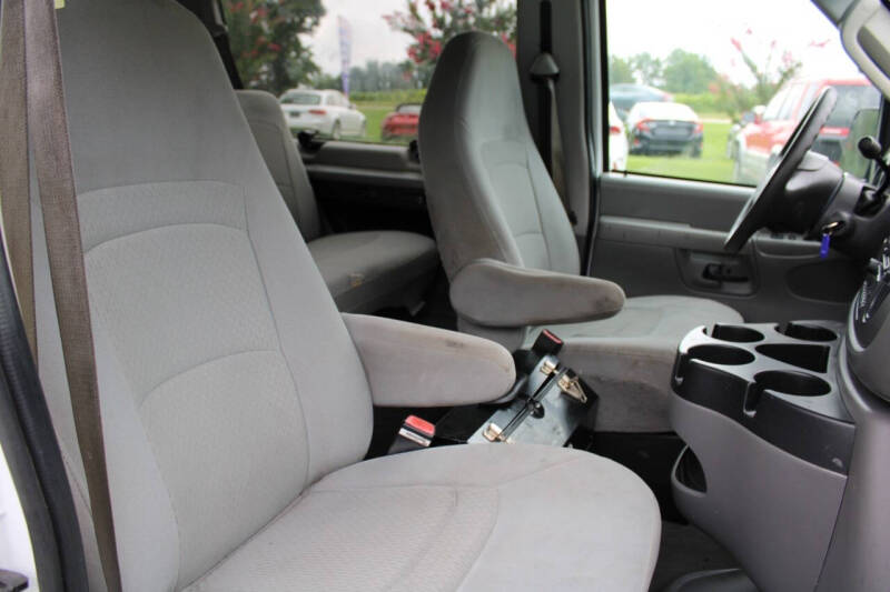 2007 Ford E-Series E-350 SD XLT