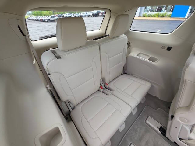 2020 GMC Acadia Denali - Photo 19