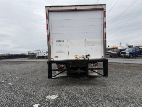 2018 Freightliner M2 106