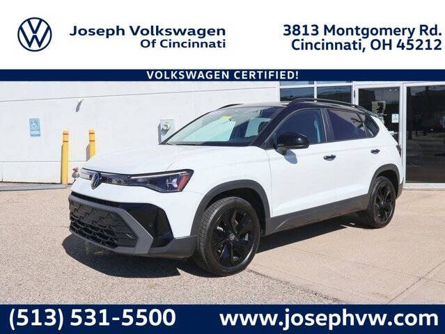 2025 Volkswagen Taos SE Black