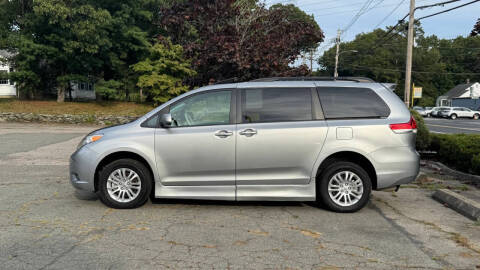 2011 Toyota Sienna