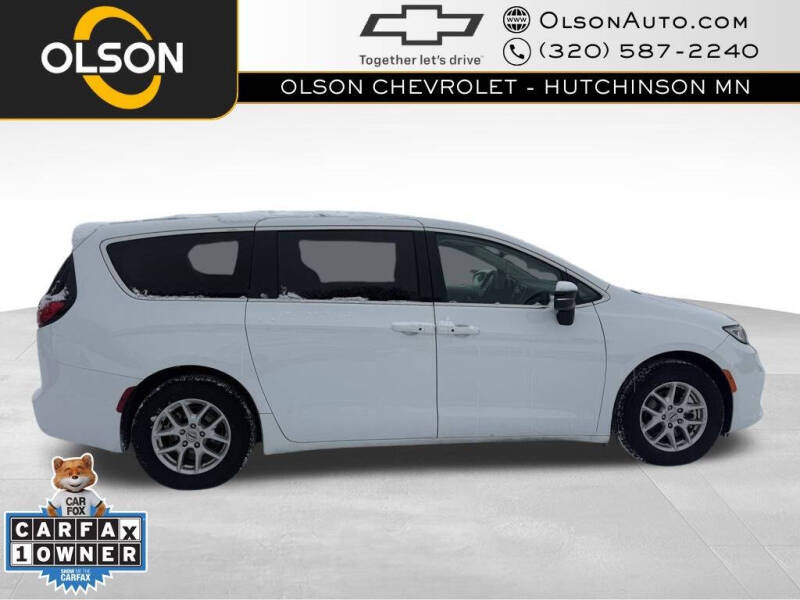 2024 Chrysler Pacifica Touring L