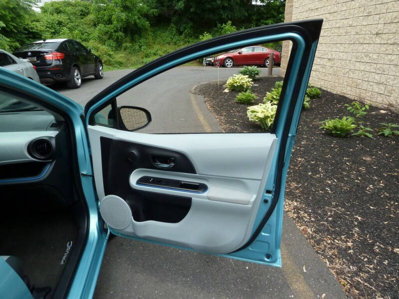 2012 Toyota Prius c Three