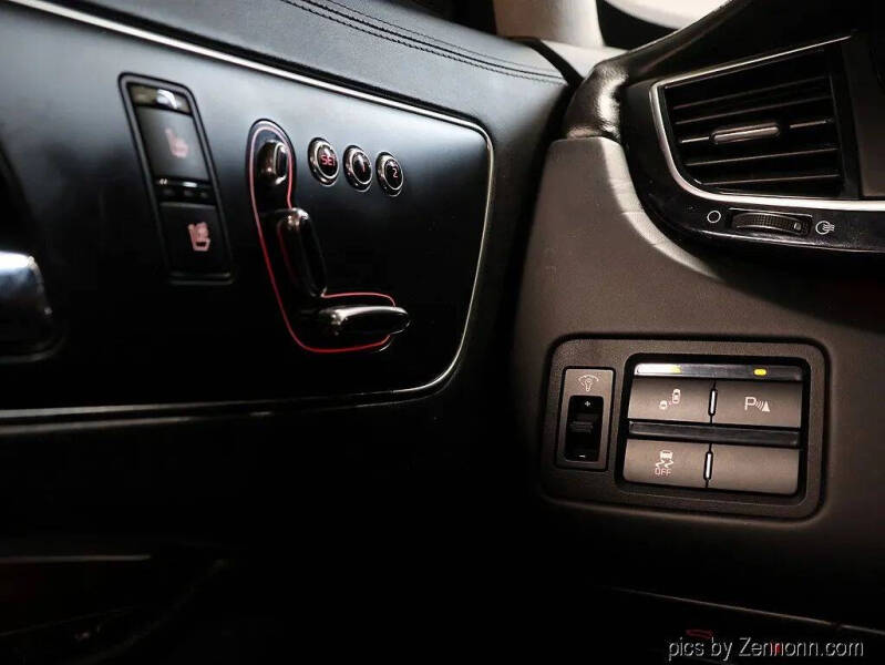 2015 Kia K900 Luxury