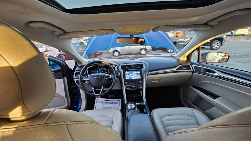 2017 Ford Fusion SE