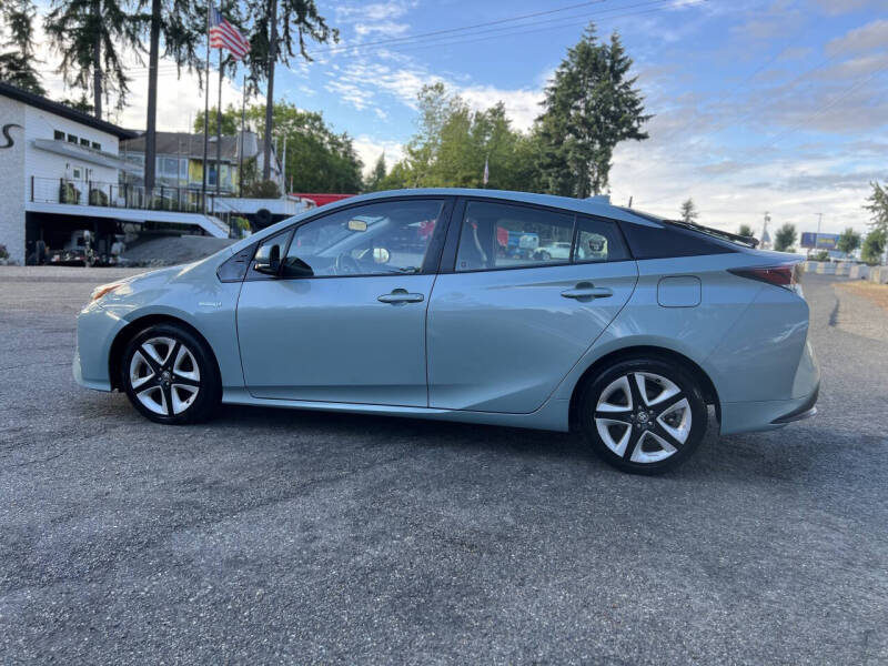 2016 Toyota Prius Four Touring