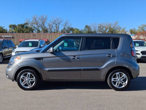 2011 Kia Soul +