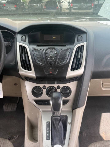 2012 Ford Focus SE