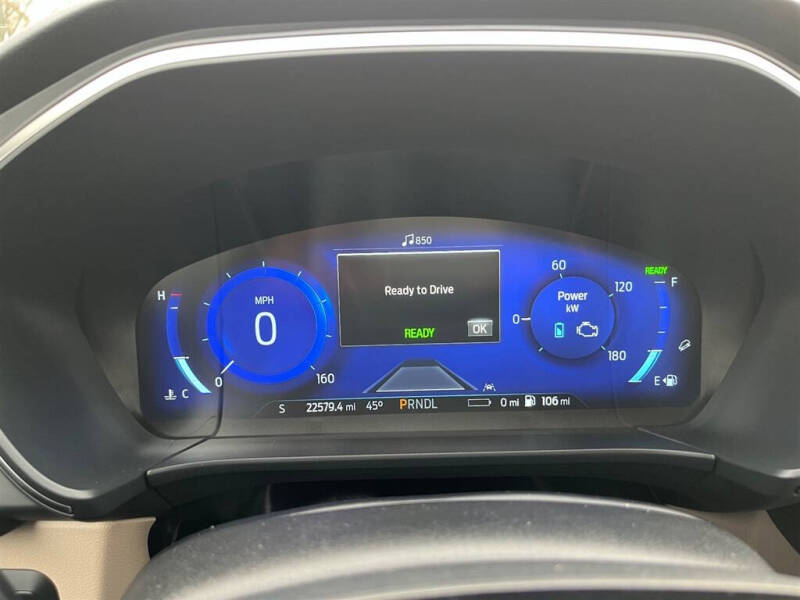 2022 Ford Escape Plug-In Hybrid Titanium