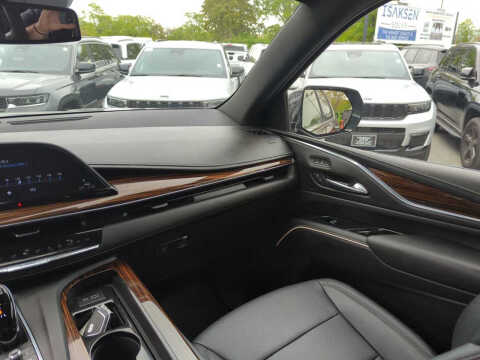 2022 Cadillac Escalade Luxury